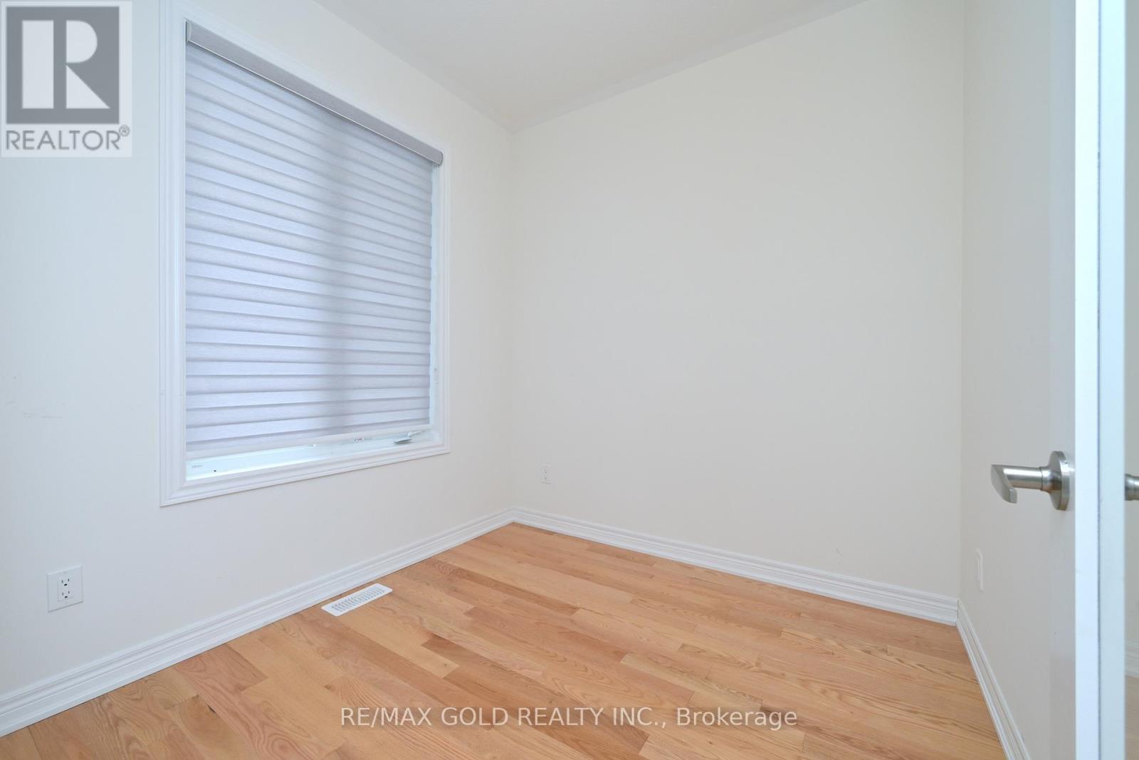 1345 Davis Loop, Innisfil (Lefroy), Ontario  L0L 0B1 - Photo 8 - N12687714