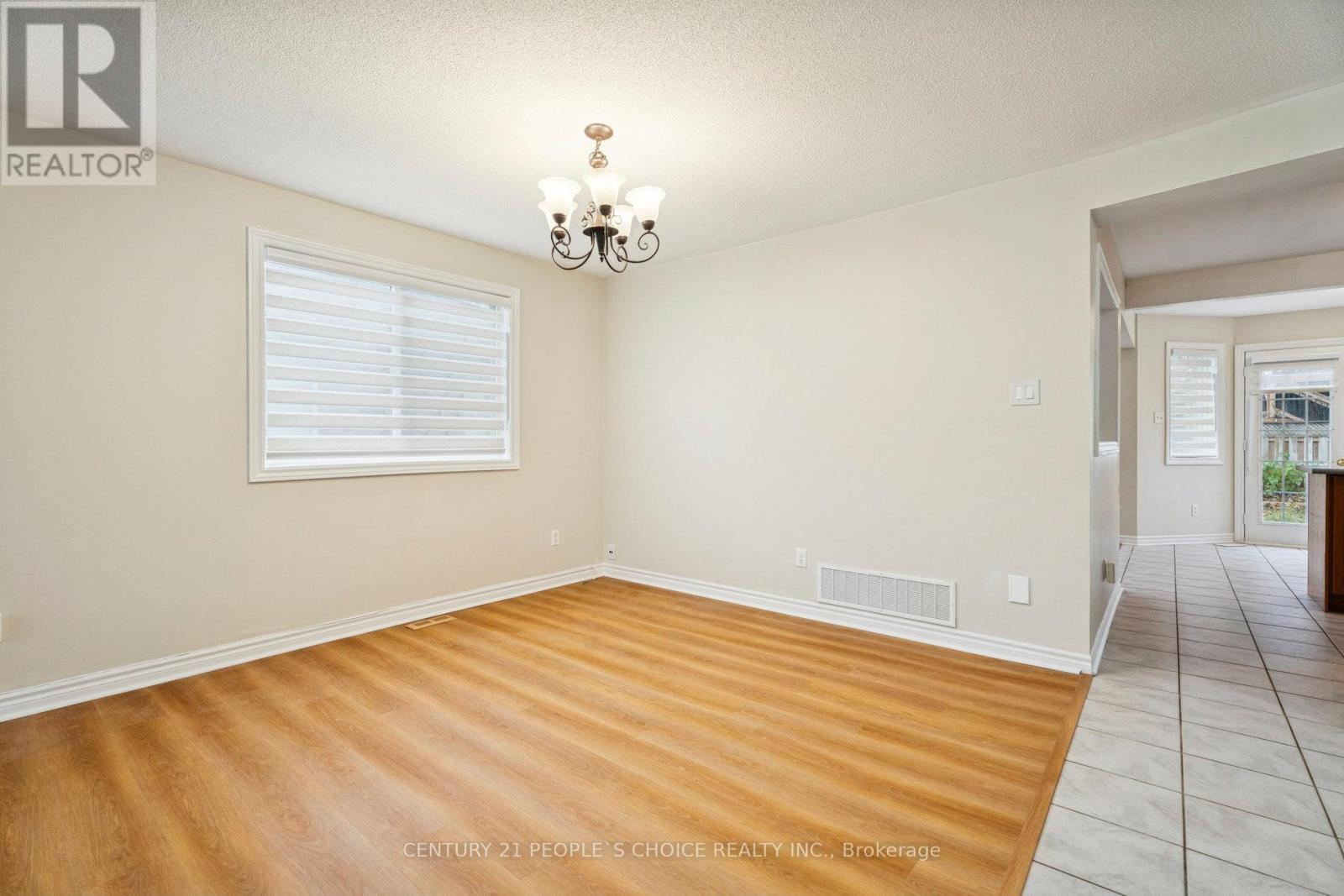 136 Marsellus Drive, Barrie (Holly), Ontario  L4N 0E1 - Photo 8 - S12687568