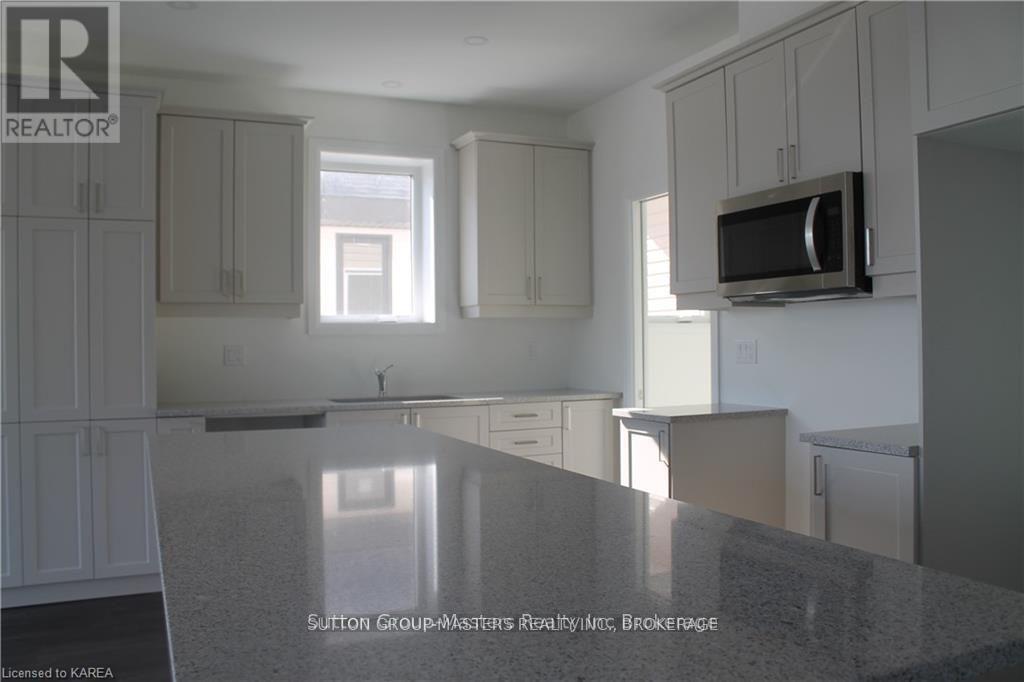 255 Pratt Drive, Loyalist, Ontario  K7N 0E8 - Photo 5 - X12679462