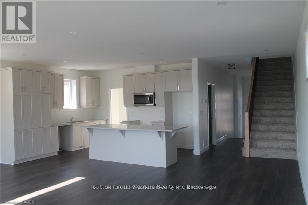 255 Pratt Drive, Loyalist, Ontario  K7N 0E8 - Photo 6 - X12679462