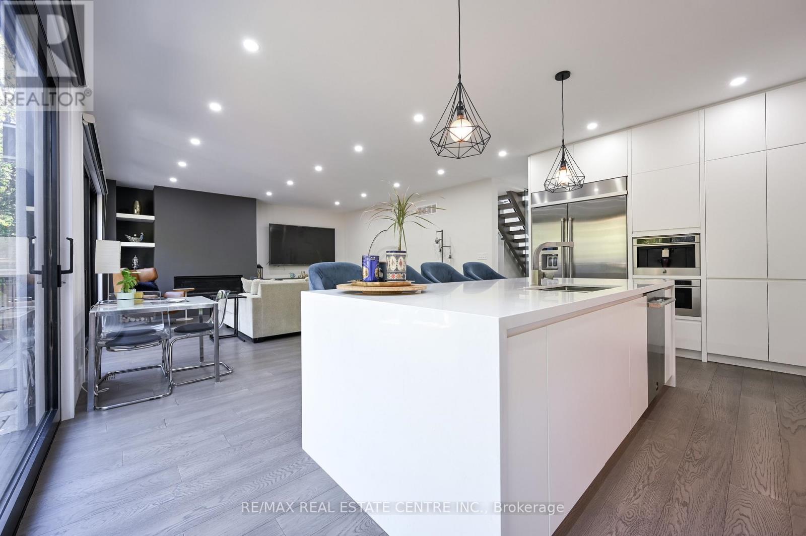 1181 Ogden Avenue, Mississauga, Ontario  L5E 2G8 - Photo 22 - W12687516