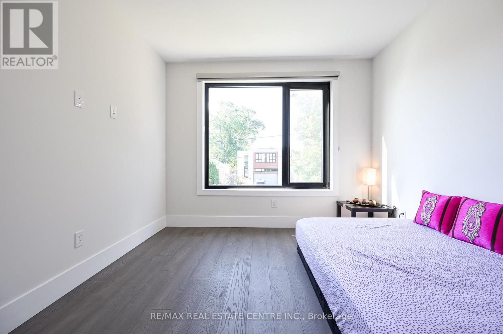 1181 Ogden Avenue, Mississauga, Ontario  L5E 2G8 - Photo 32 - W12687516