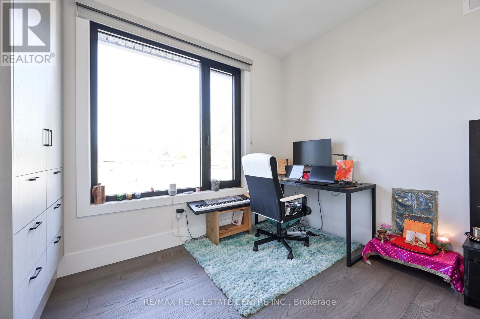 1181 Ogden Avenue, Mississauga, Ontario  L5E 2G8 - Photo 35 - W12687516