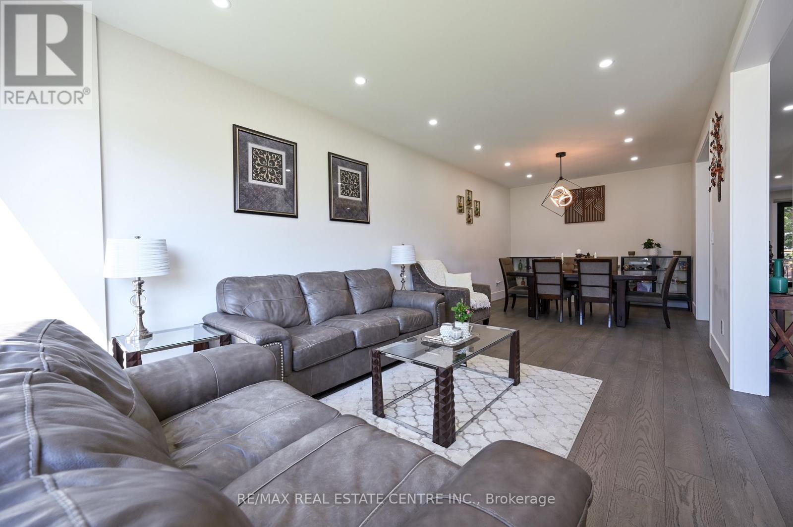 1181 Ogden Avenue, Mississauga, Ontario  L5E 2G8 - Photo 7 - W12687516