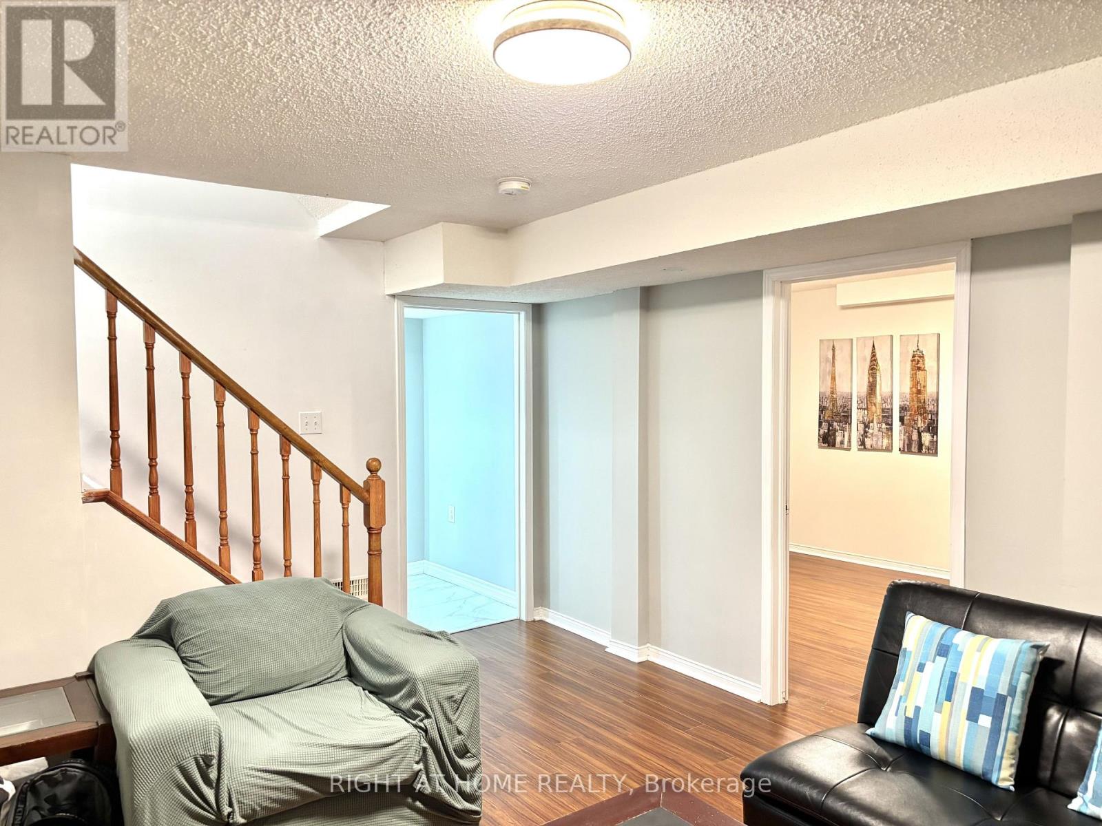 37 Oakmeadow Drive, Brampton, Ontario  L7A 2M1 - Photo 30 - W12687622