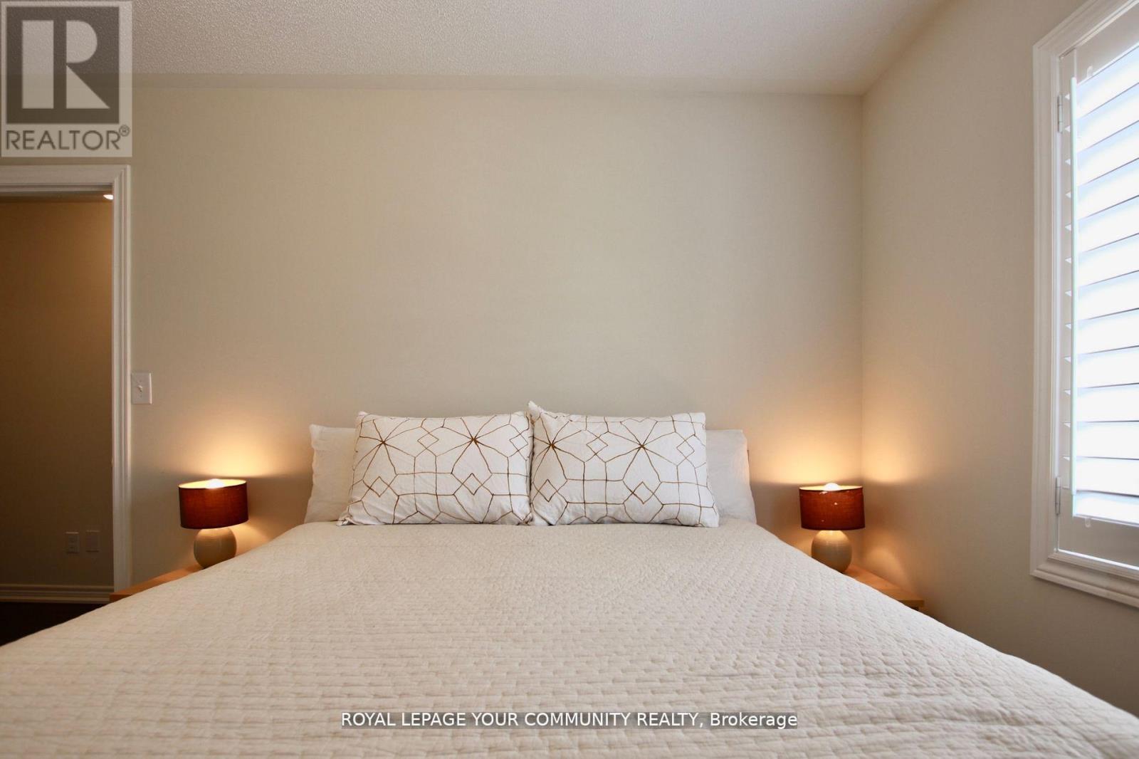 101 Thornbush Boulevard, Brampton, Ontario  L7A 4J9 - Photo 10 - W12687626