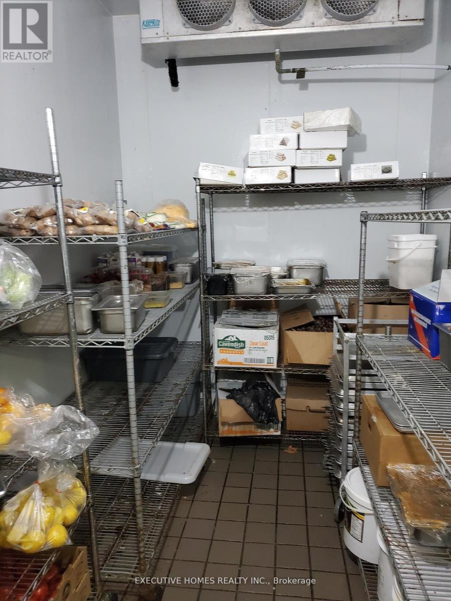 2 - 483 Dundas Street W, Oakville, Ontario  L6M 1L9 - Photo 15 - W12687650