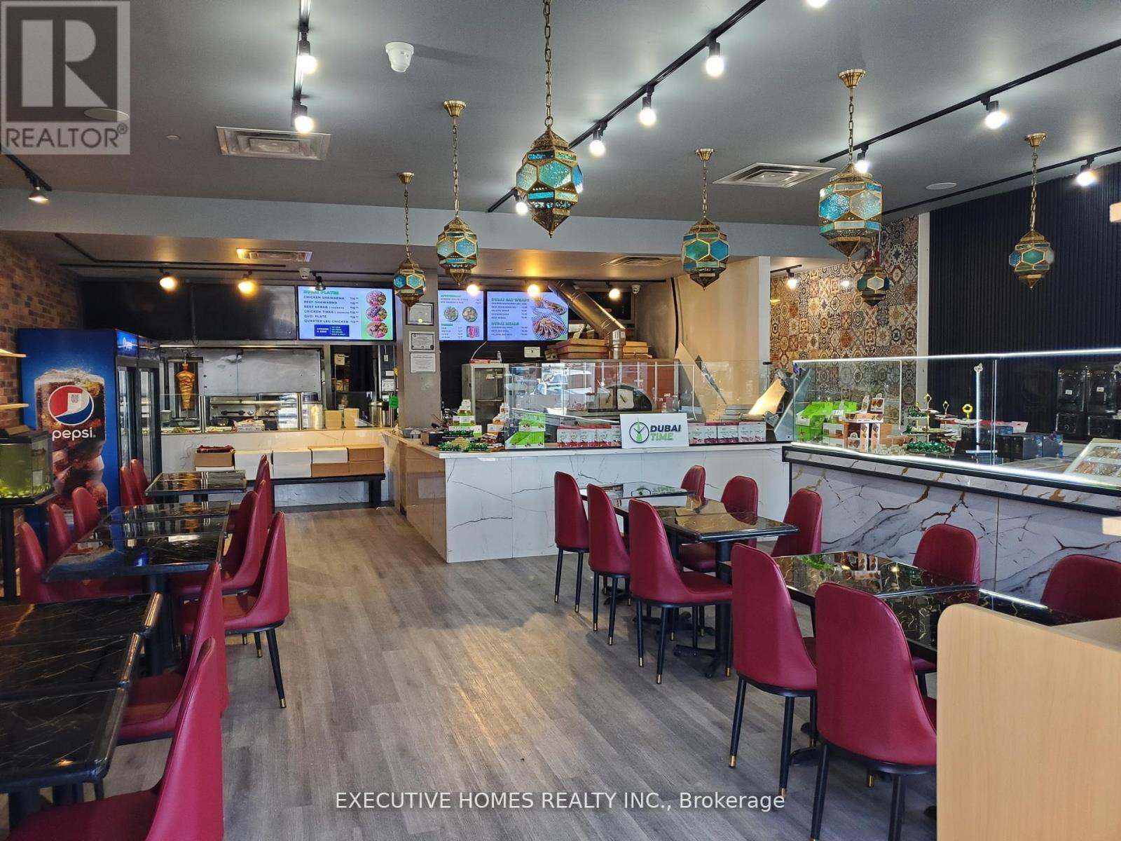 2 - 483 Dundas Street W, Oakville, Ontario  L6M 1L9 - Photo 6 - W12687650