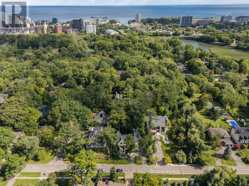 238 Mineola Road W, Mississauga, Ontario  L5G 2X4 - Photo 42 - W12687662