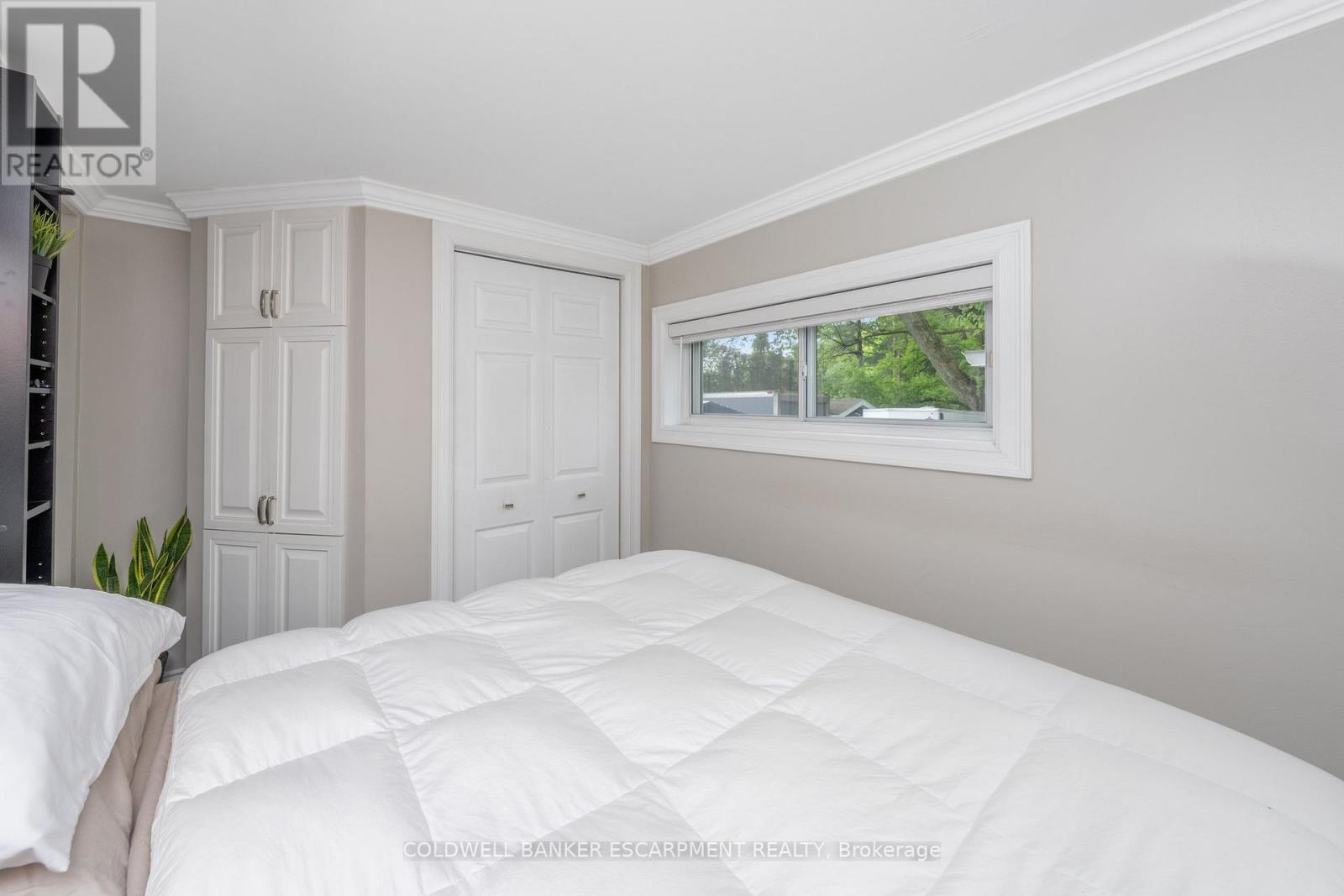 28 Main Street N, Halton Hills, Ontario  L7J 1W1 - Photo 18 - W12687664