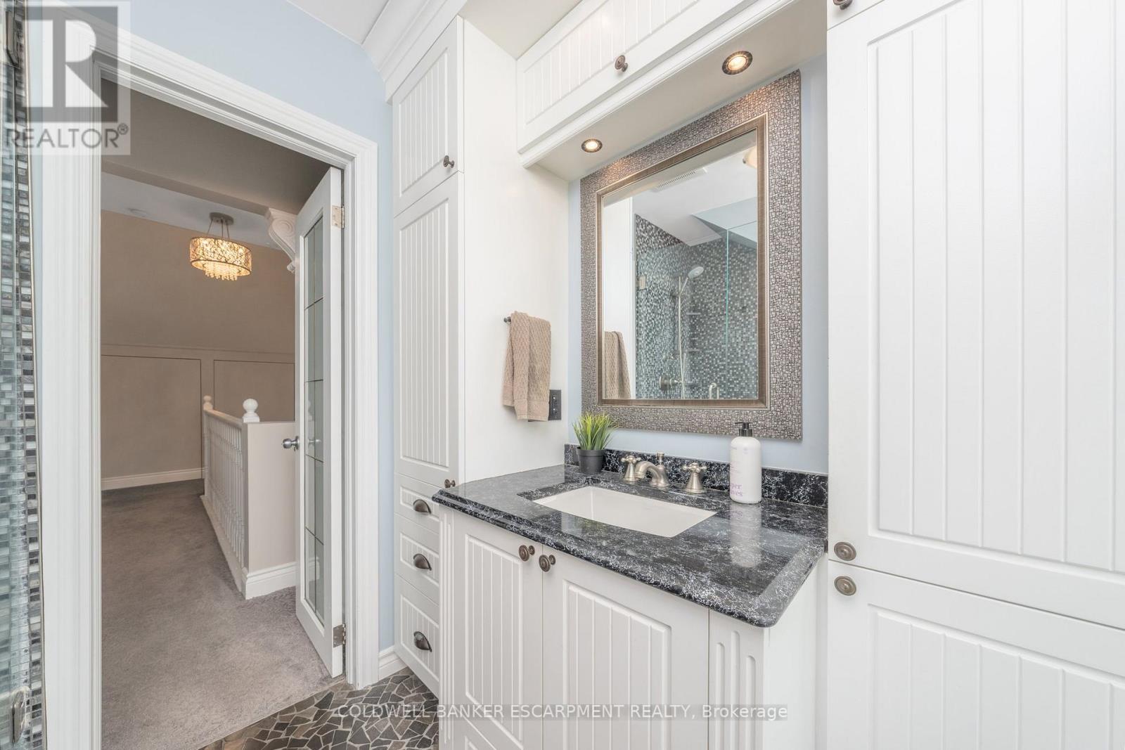 28 Main Street N, Halton Hills, Ontario  L7J 1W1 - Photo 40 - W12687664