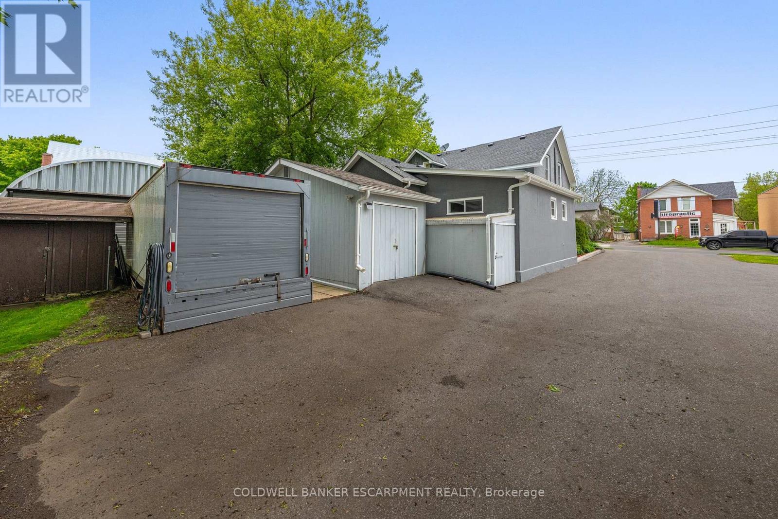 28 Main Street N, Halton Hills, Ontario  L7J 1W1 - Photo 45 - W12687664