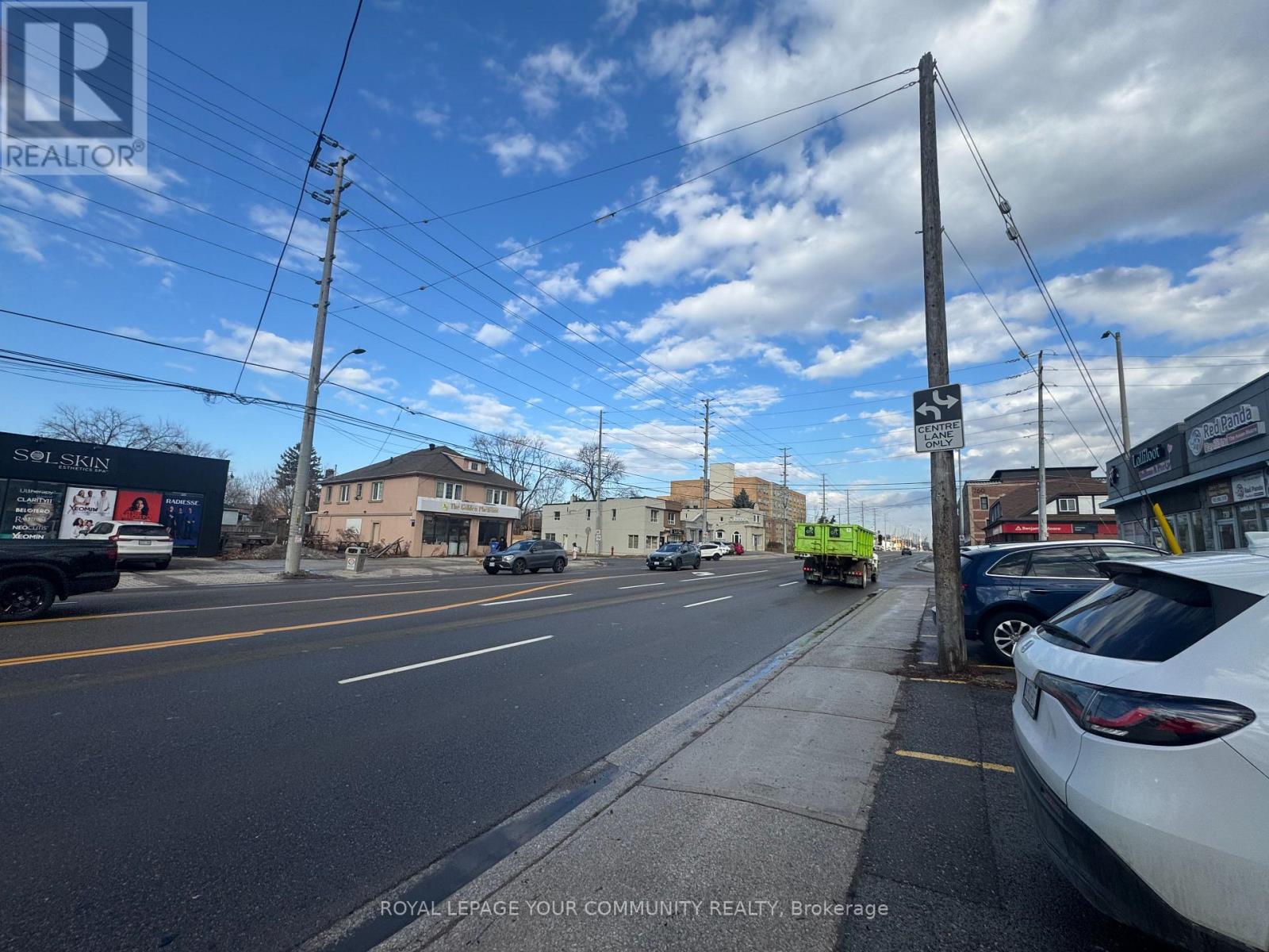 724 Lakeshore Road E, Mississauga, Ontario  L5G 1J6 - Photo 3 - W12687674