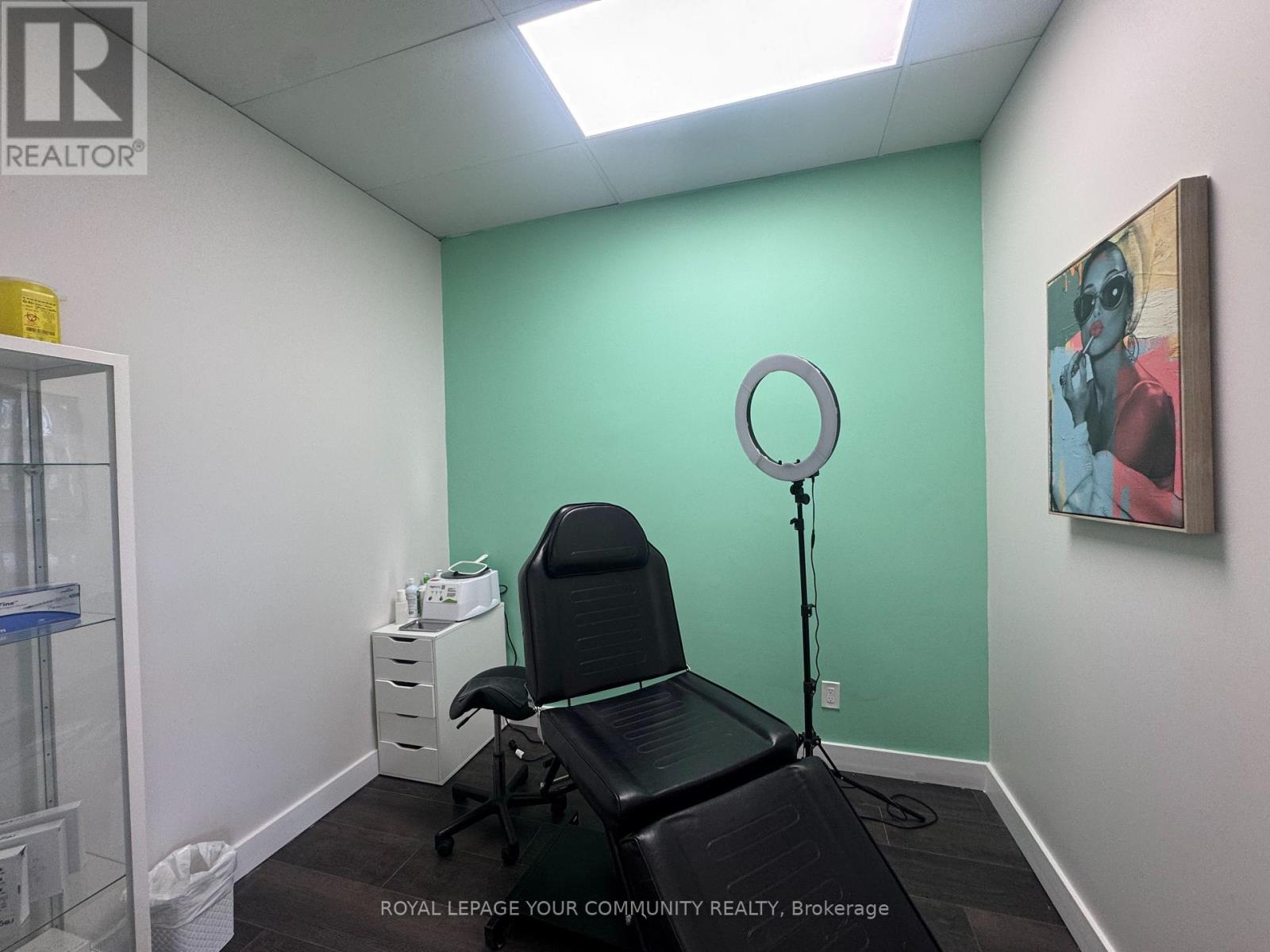 724 Lakeshore Road E, Mississauga, Ontario  L5G 1J6 - Photo 6 - W12687674