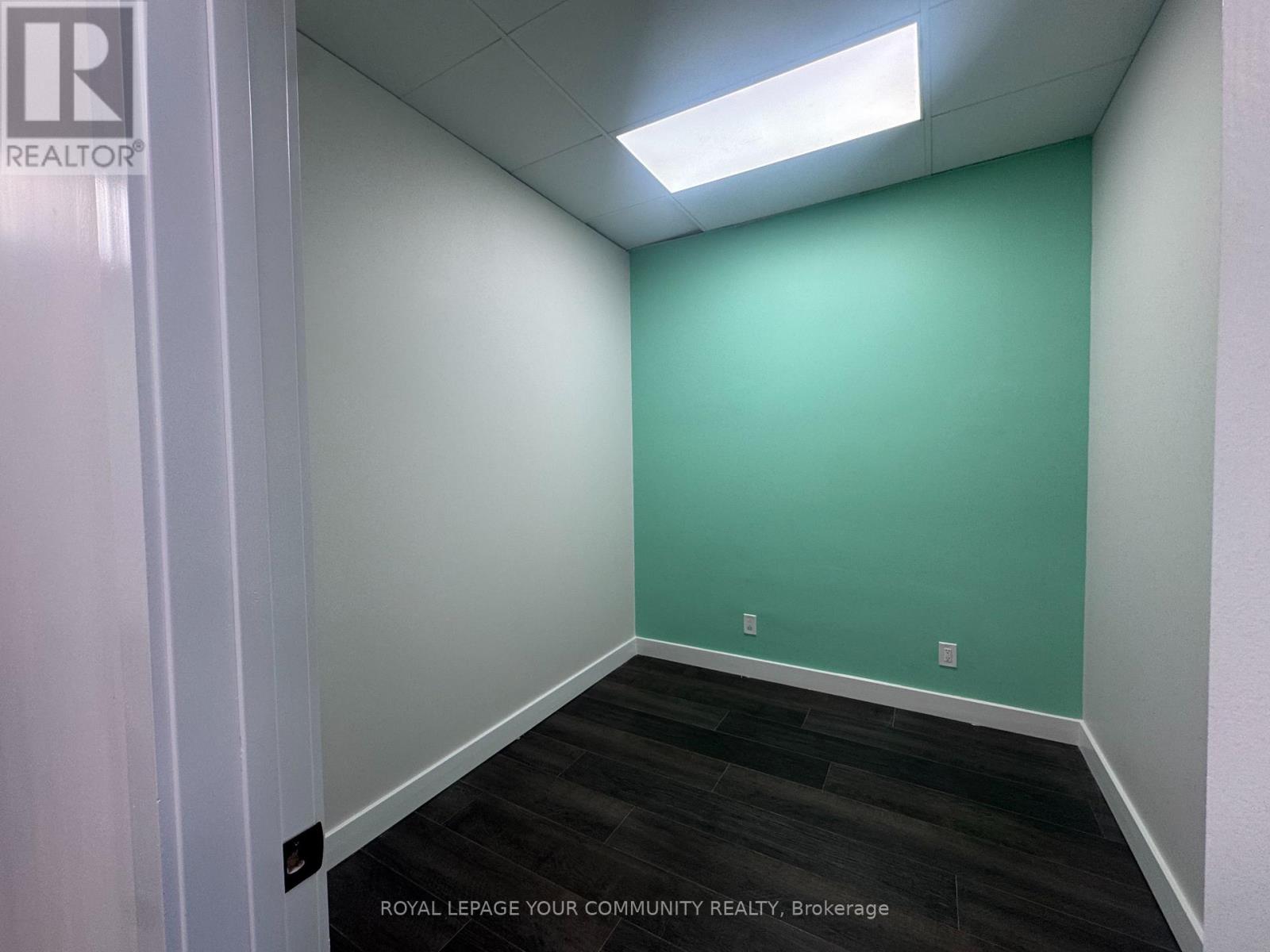 724 Lakeshore Road E, Mississauga, Ontario  L5G 1J6 - Photo 9 - W12687674