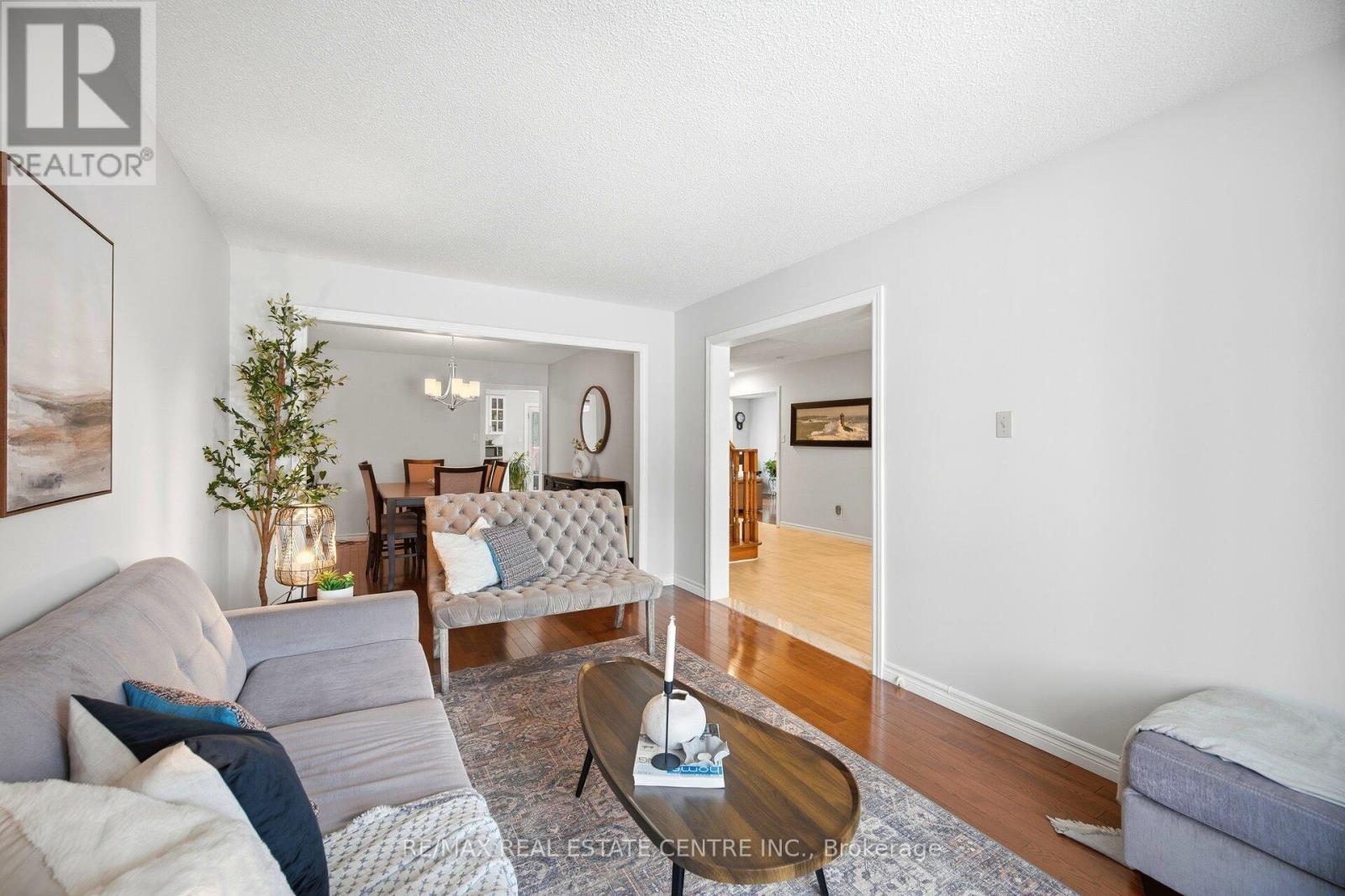 61 Sunforest Drive, Brampton, Ontario  L6Z 2W7 - Photo 10 - W12687684