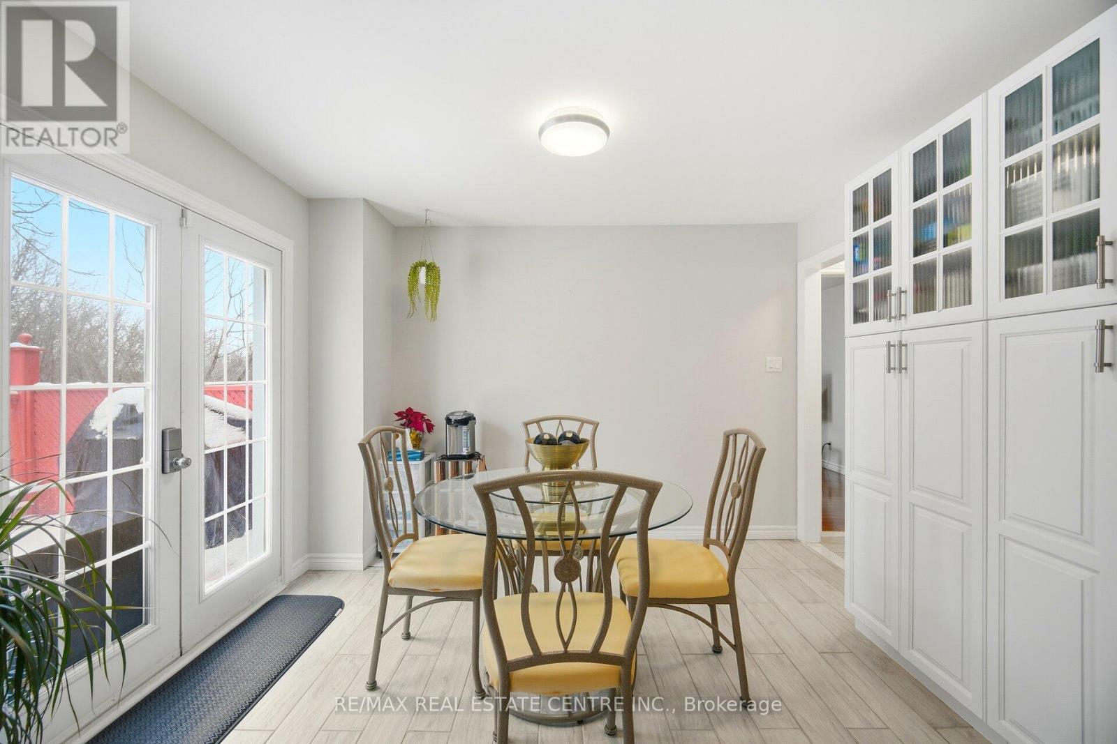 61 Sunforest Drive, Brampton, Ontario  L6Z 2W7 - Photo 14 - W12687684