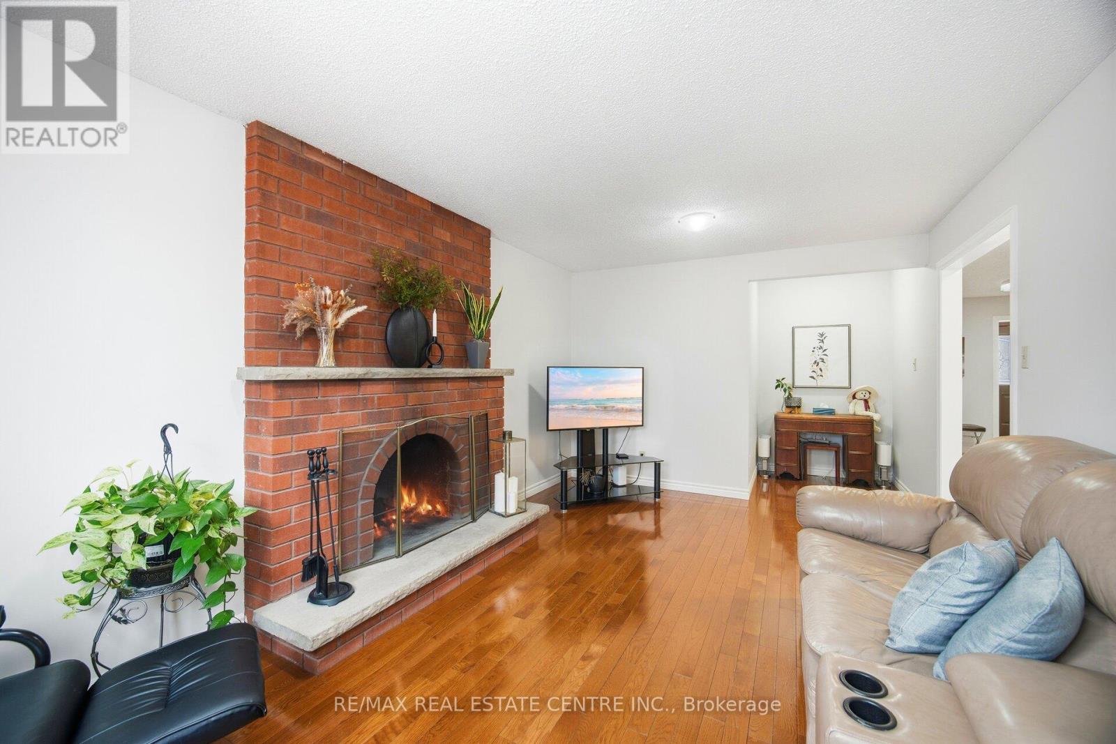 61 Sunforest Drive, Brampton, Ontario  L6Z 2W7 - Photo 16 - W12687684