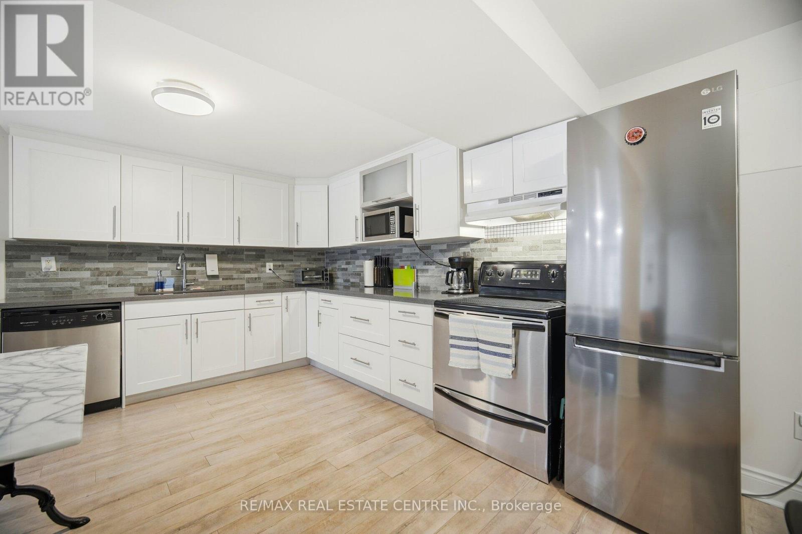 61 Sunforest Drive, Brampton, Ontario  L6Z 2W7 - Photo 34 - W12687684