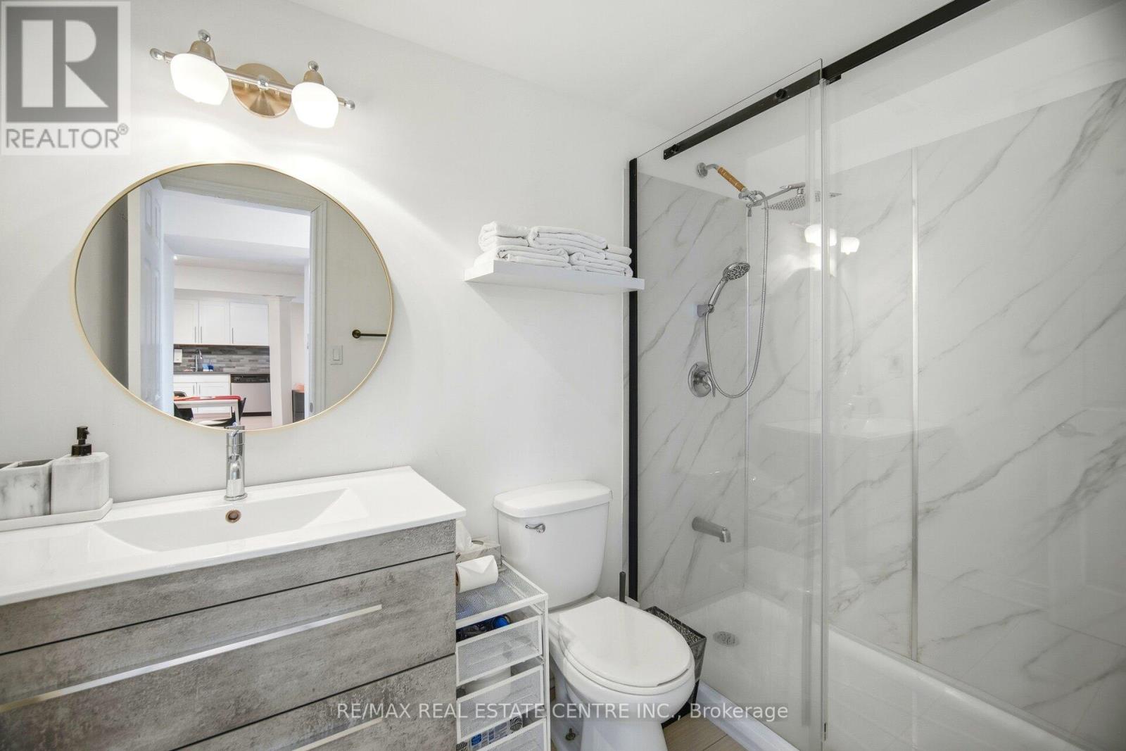 61 Sunforest Drive, Brampton, Ontario  L6Z 2W7 - Photo 38 - W12687684