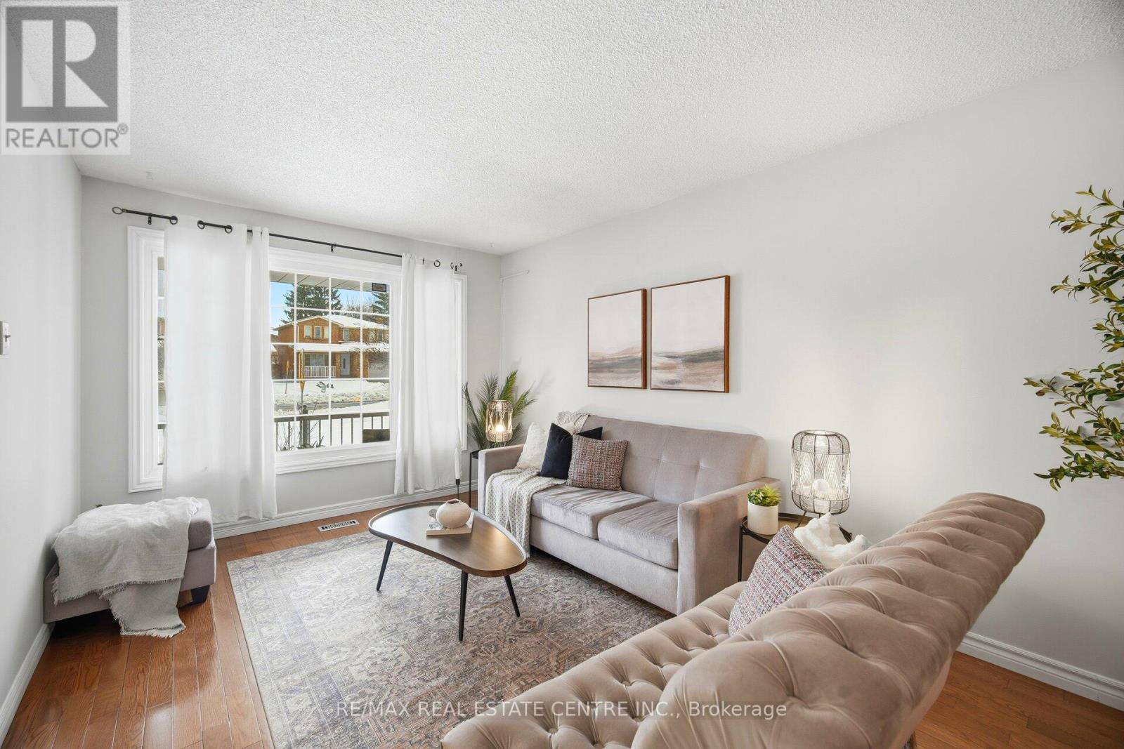 61 Sunforest Drive, Brampton, Ontario  L6Z 2W7 - Photo 7 - W12687684