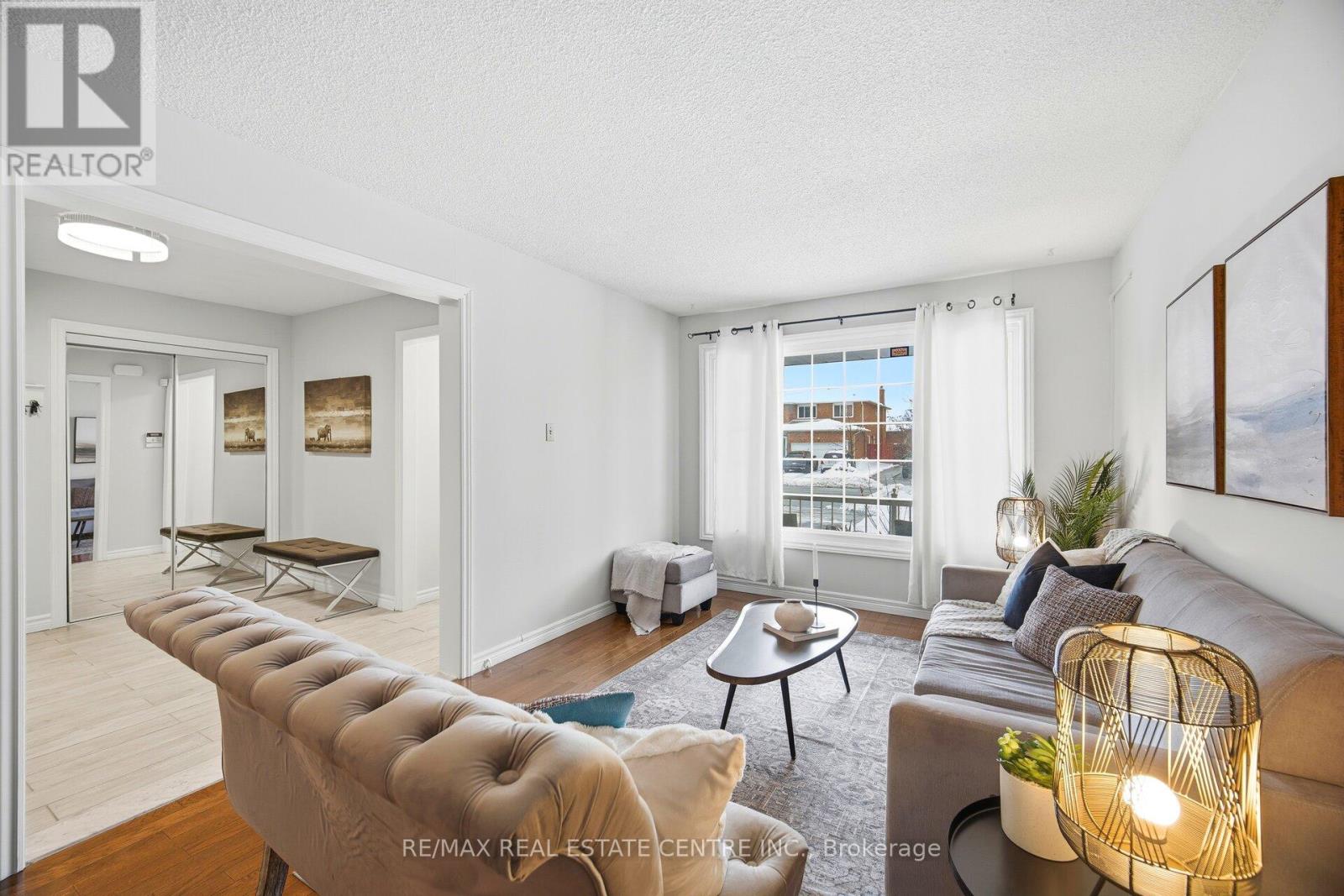 61 Sunforest Drive, Brampton, Ontario  L6Z 2W7 - Photo 8 - W12687684