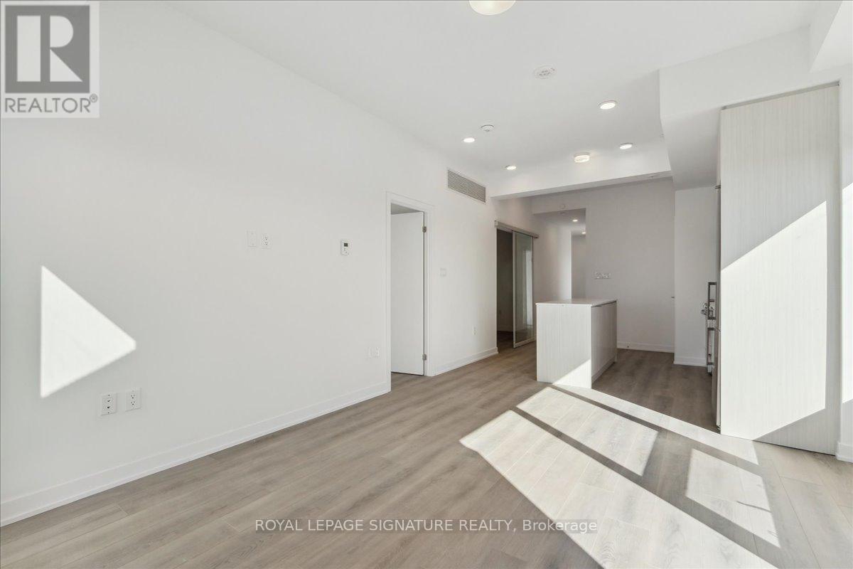 701 - 2433 Dufferin Street, Toronto, Ontario  M6E 3T3 - Photo 19 - W12687692