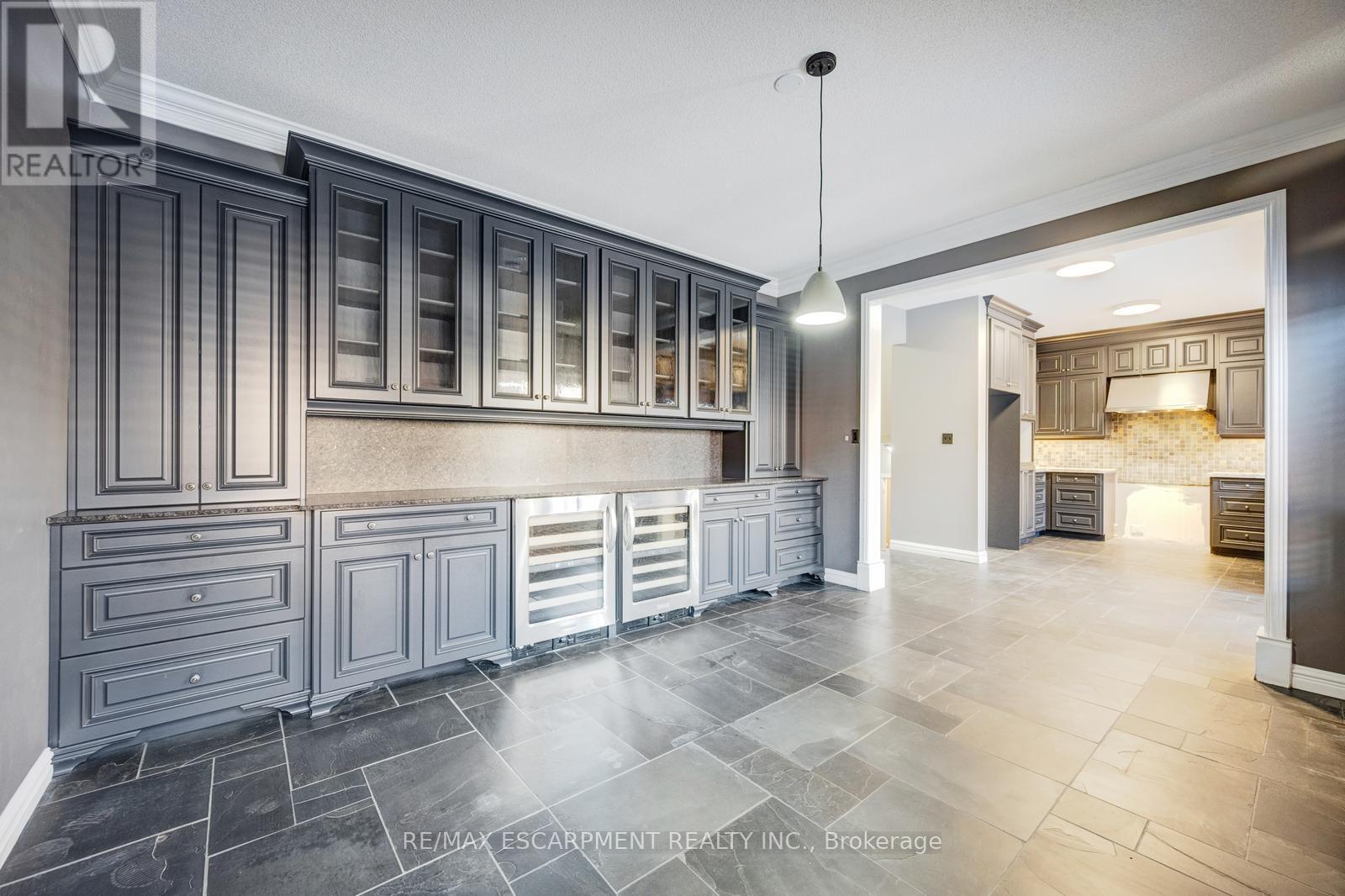 69 Stillman Drive, Brampton, Ontario  L6X 0T1 - Photo 13 - W12687698