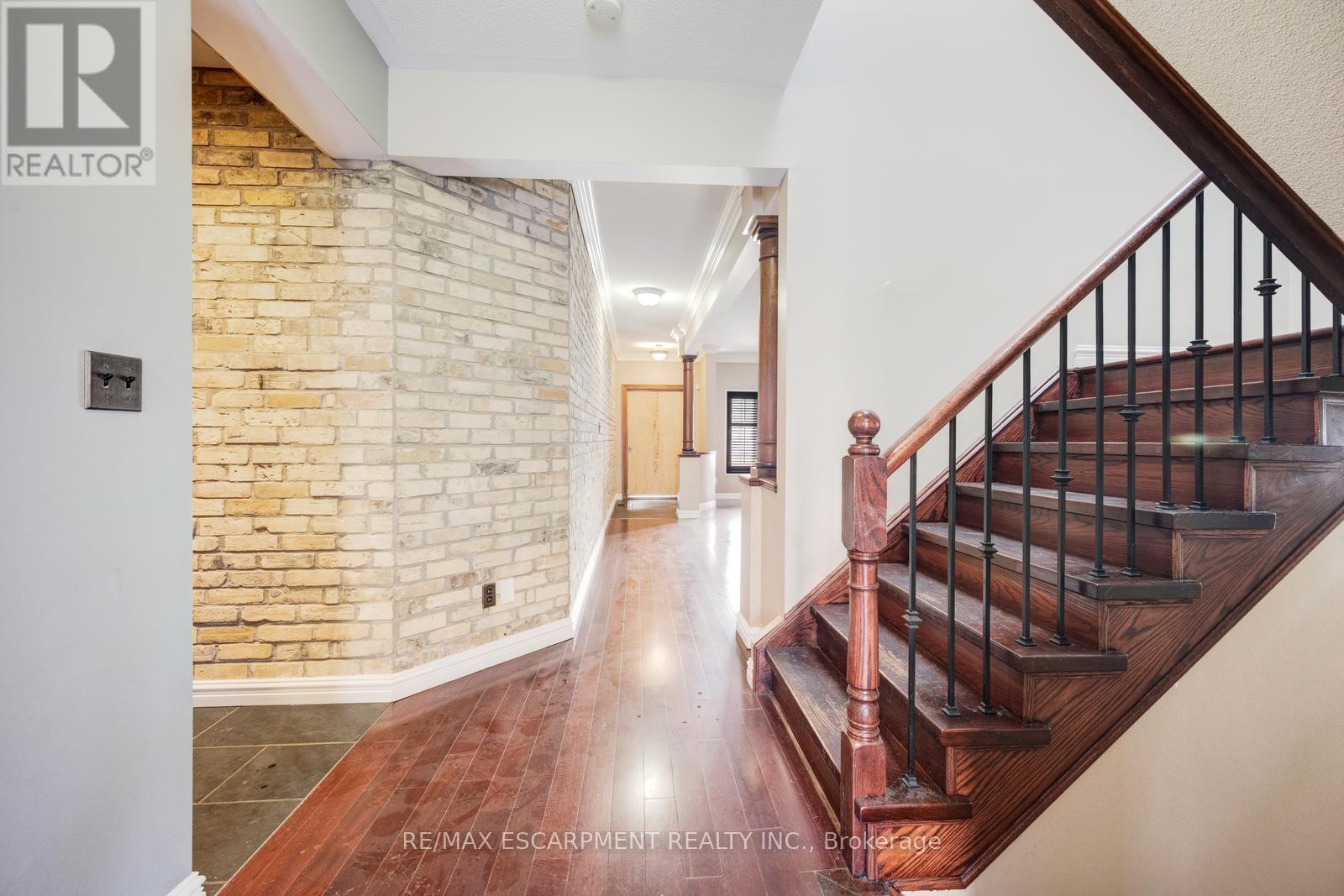 69 Stillman Drive, Brampton, Ontario  L6X 0T1 - Photo 7 - W12687698