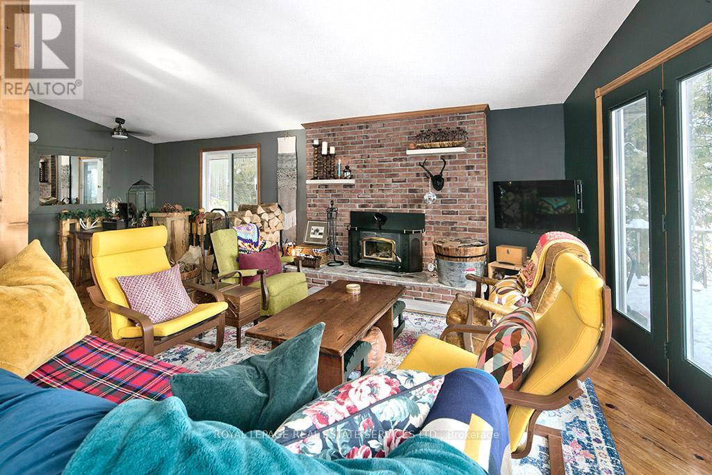 157 Bowles Bluff Road, Grey Highlands, Ontario  N0C 1H0 - Photo 9 - X12687378