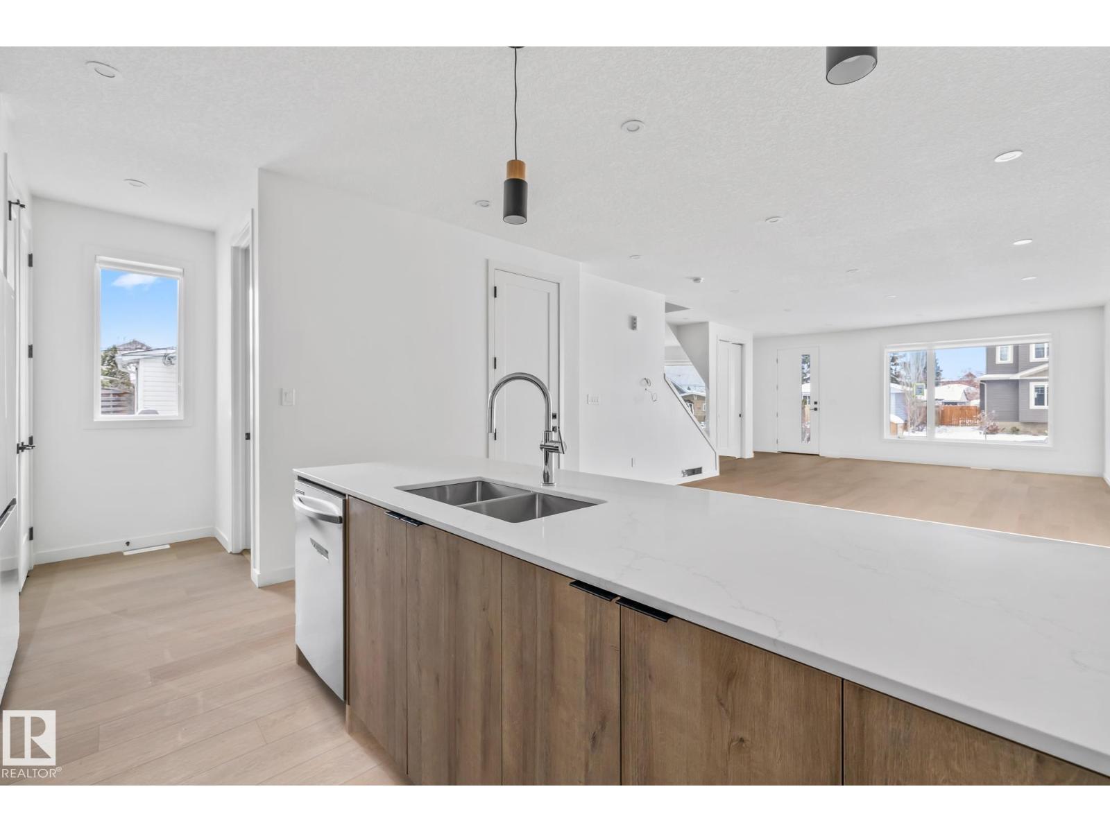 9113 150 St Nw, Edmonton, Alberta  T5R 1G2 - Photo 4 - E4469770