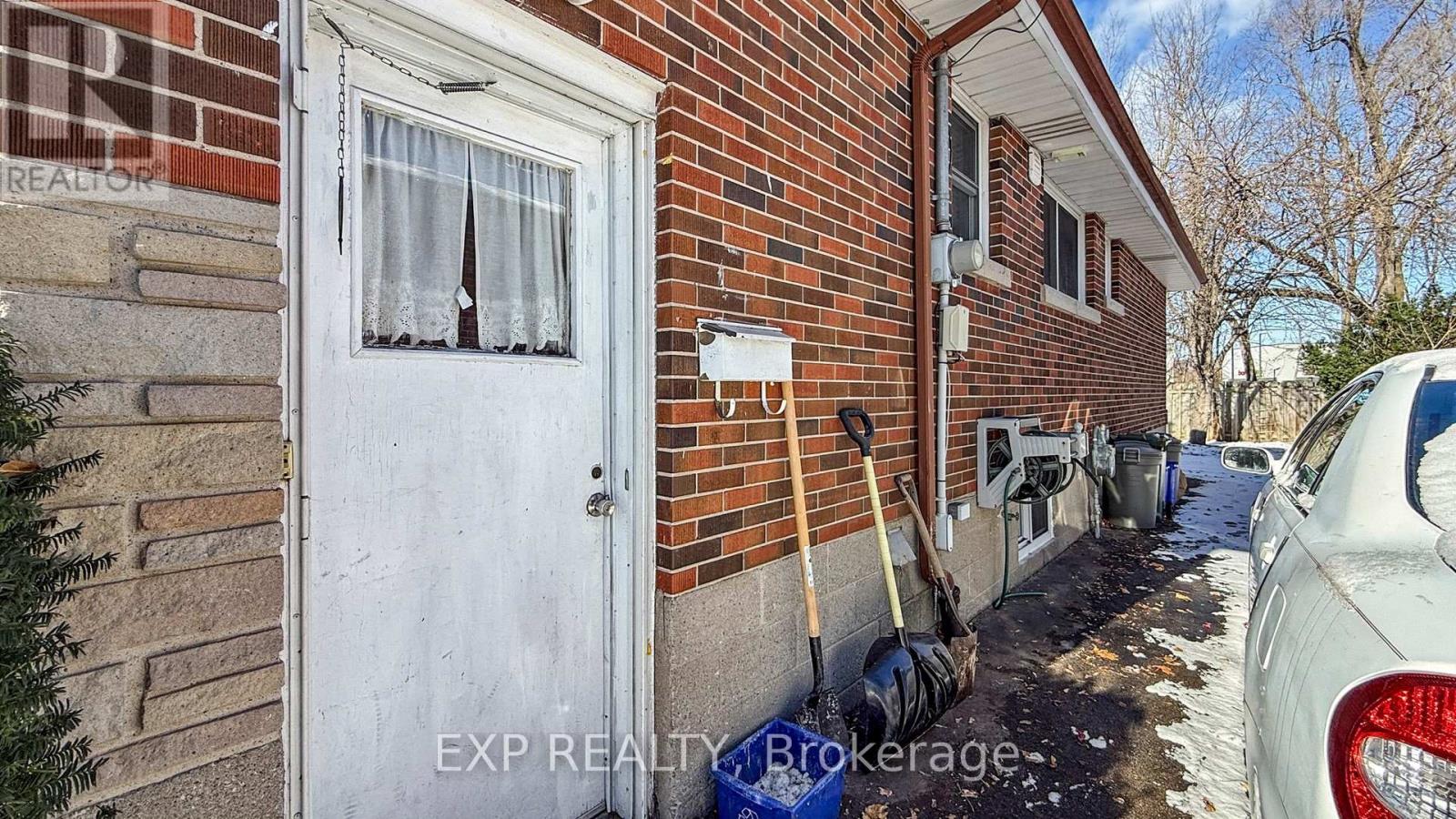 26 Ramsey Crescent, Hamilton, Ontario  L8S 2N2 - Photo 25 - X12687590