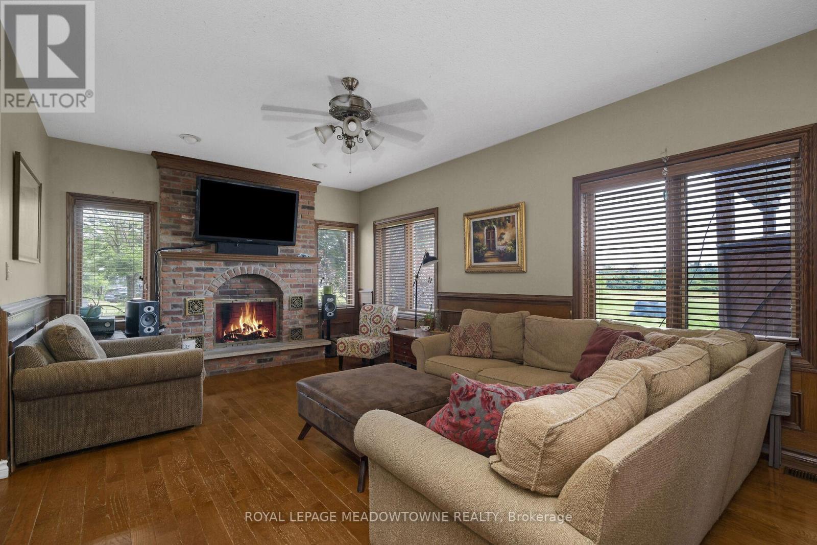 692 5 Concession W, Hamilton, Ontario  L9H 5E2 - Photo 13 - X12687594