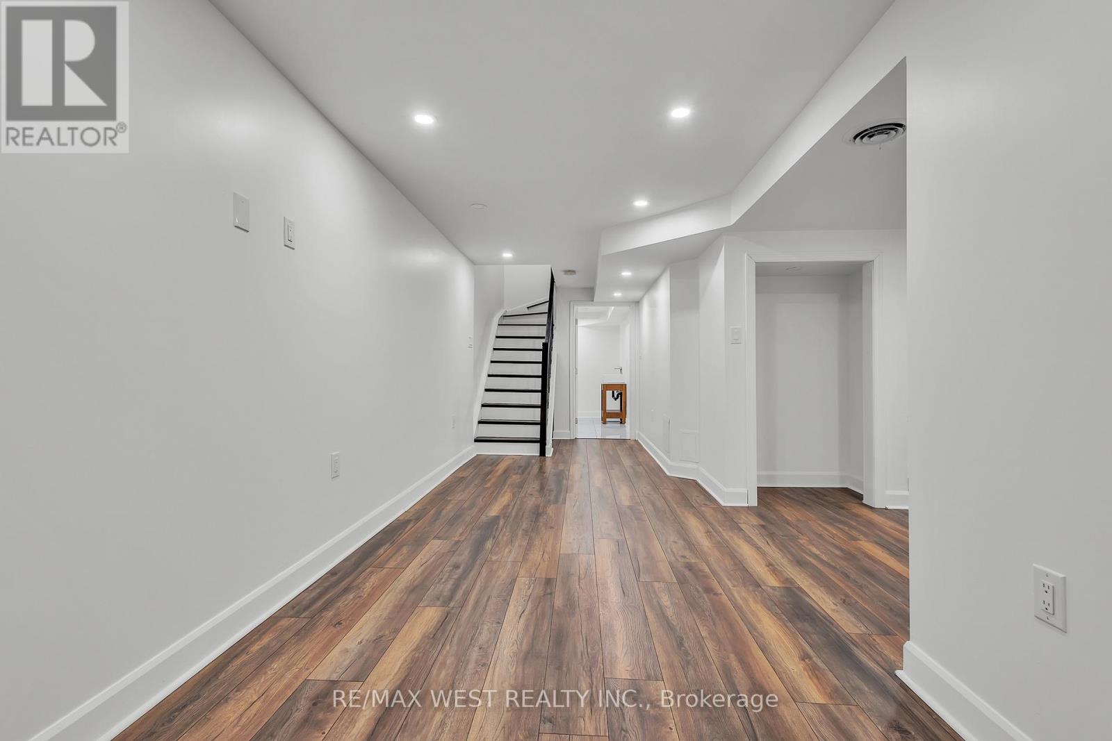 3865 Allcroft Road, Mississauga, Ontario  L5N 7E3 - Photo 28 - W12684118