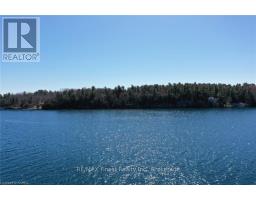 A CLUB ISLAND, Leeds and the Thousand Islands, Ontario