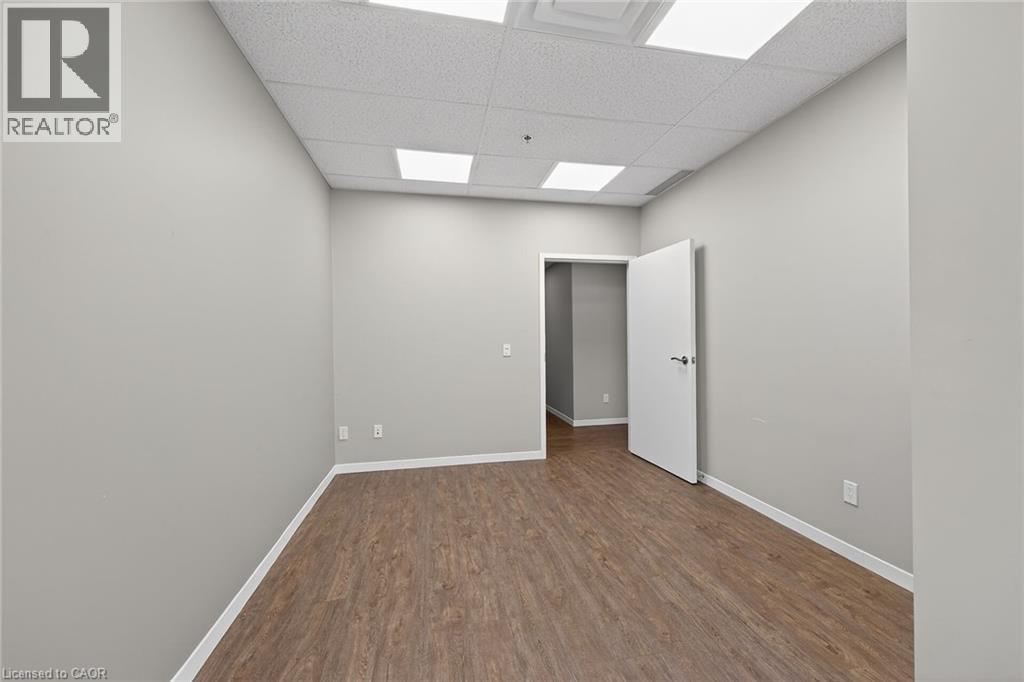 170 Rockhaven Lane Unit# 109, Waterdown, Ontario  L8B 1B5 - Photo 13 - 40796839