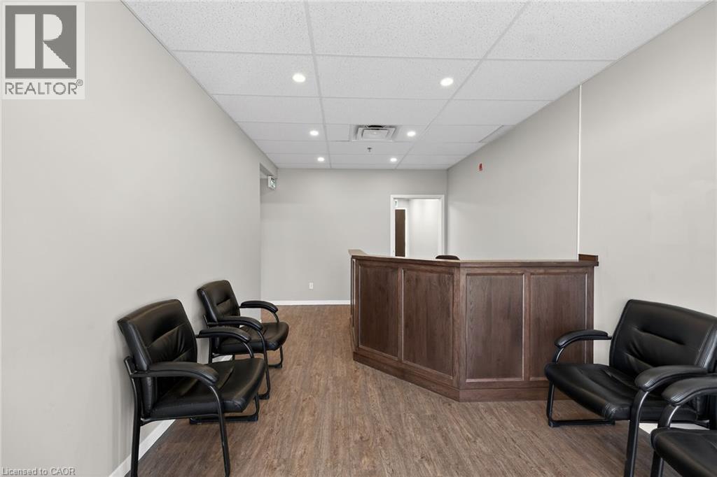 170 Rockhaven Lane Unit# 109, Waterdown, Ontario  L8B 1B5 - Photo 3 - 40796839