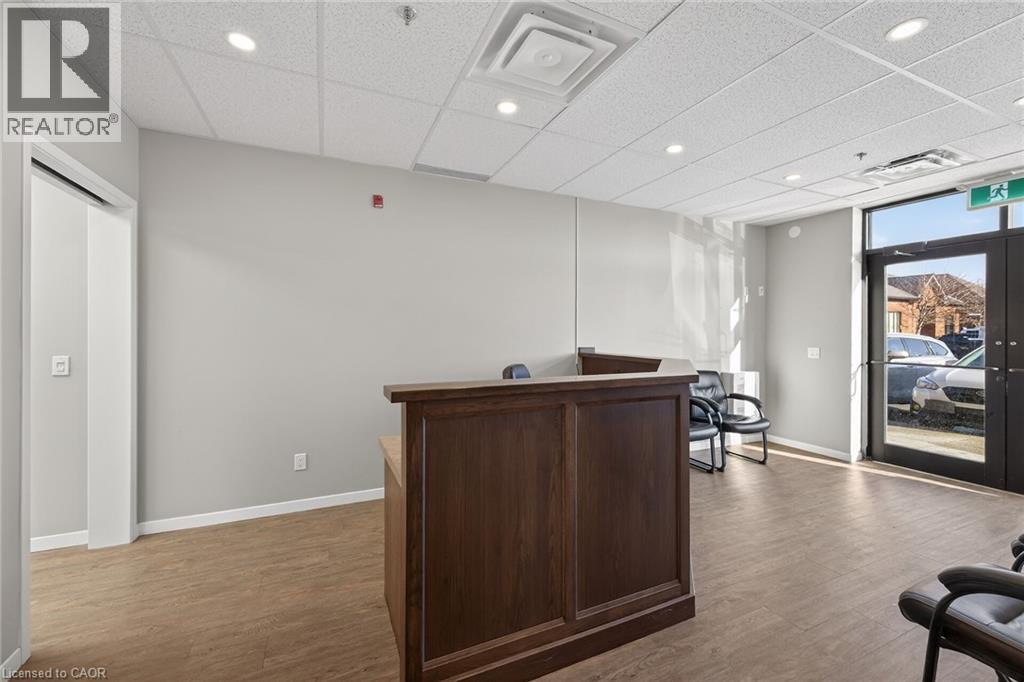 170 Rockhaven Lane Unit# 109, Waterdown, Ontario  L8B 1B5 - Photo 4 - 40796839