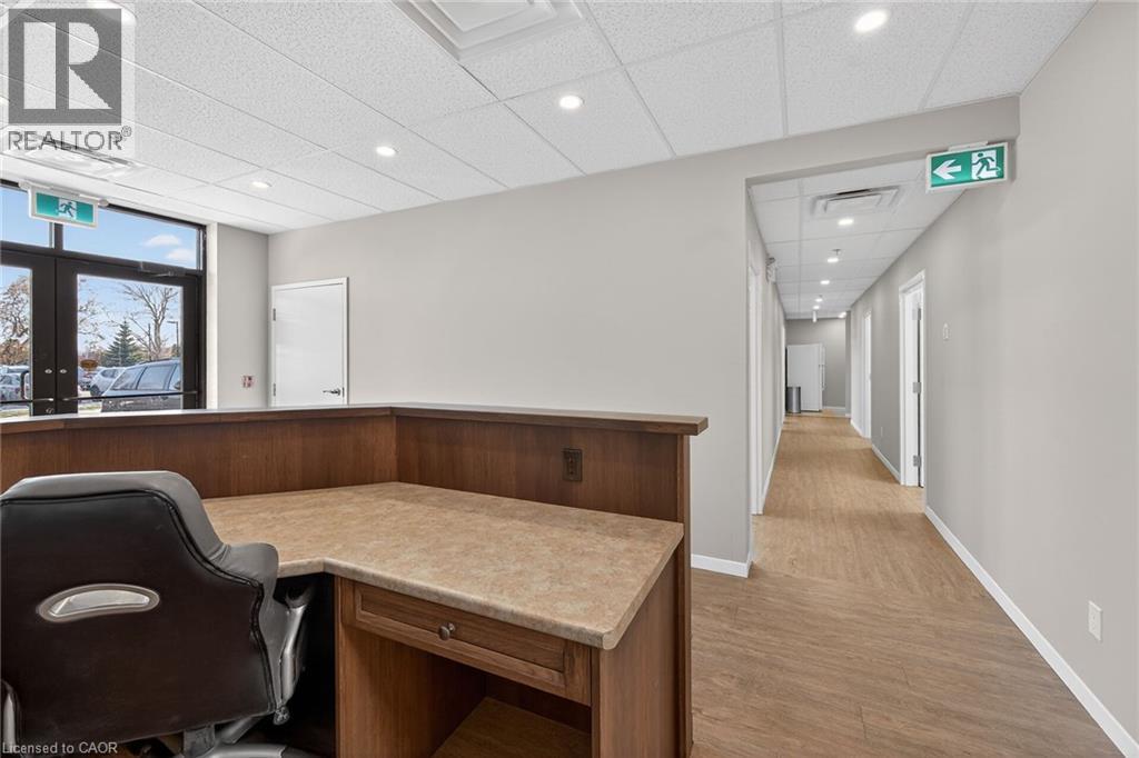 170 Rockhaven Lane Unit# 109, Waterdown, Ontario  L8B 1B5 - Photo 5 - 40796839