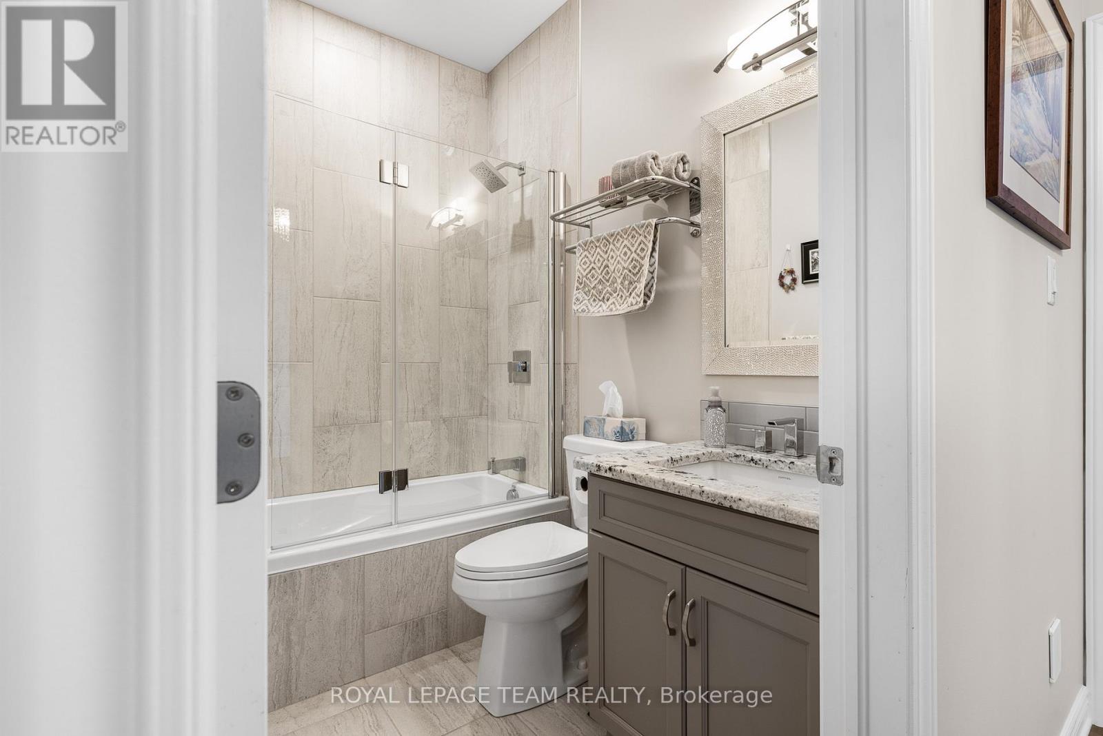 20 Eleanor Drive, South Stormont, Ontario  K0C 1P0 - Photo 12 - X12394133