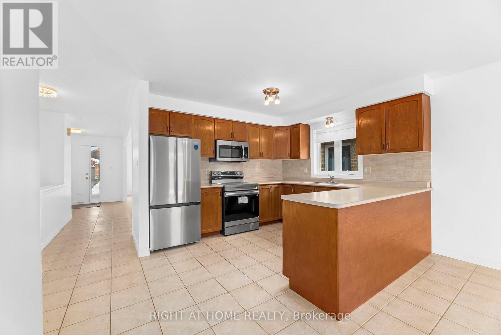 56 Elmwood Avenue, Brock (Beaverton), Ontario  L0K 1A0 - Photo 10 - N12687774