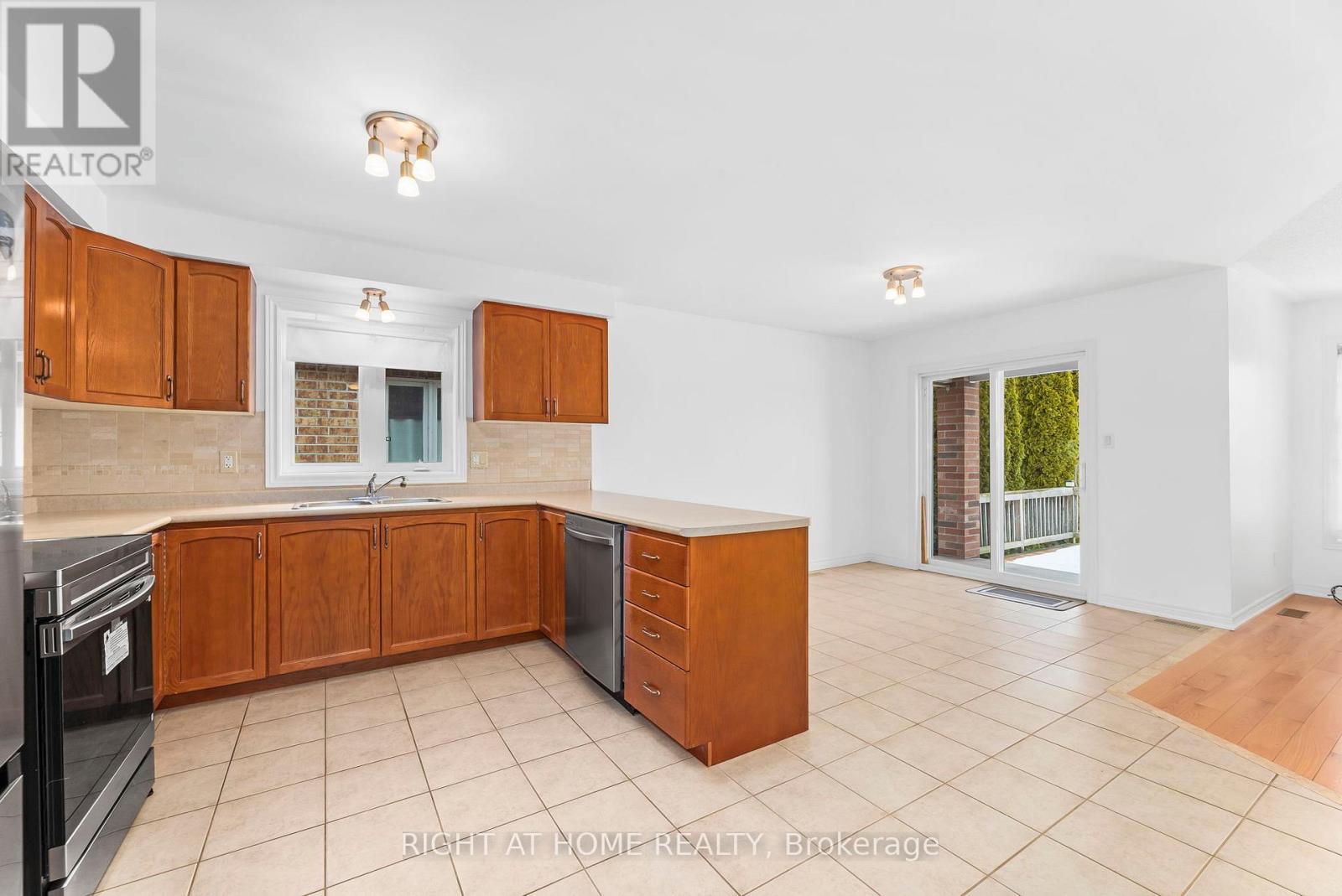 56 Elmwood Avenue, Brock (Beaverton), Ontario  L0K 1A0 - Photo 11 - N12687774