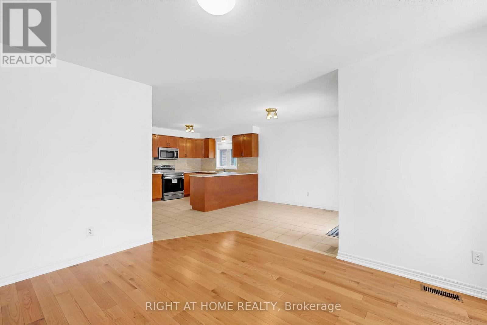 56 Elmwood Avenue, Brock (Beaverton), Ontario  L0K 1A0 - Photo 14 - N12687774