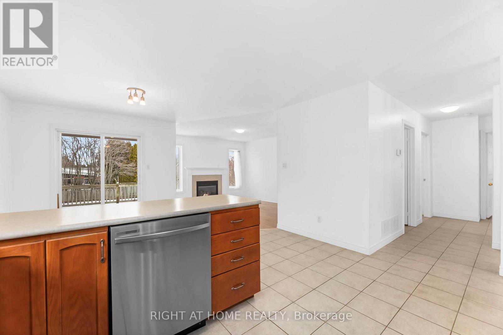 56 Elmwood Avenue, Brock (Beaverton), Ontario  L0K 1A0 - Photo 9 - N12687774