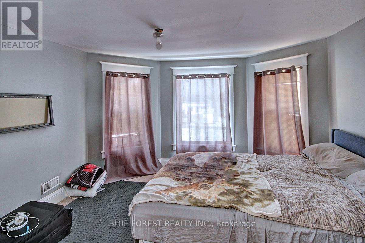 5 Church Street, St. Thomas, Ontario  N5R 3E4 - Photo 11 - X12687750