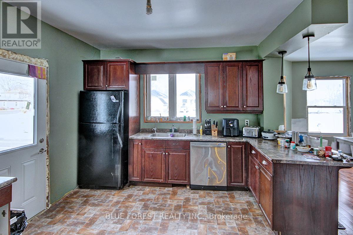 5 Church Street, St. Thomas, Ontario  N5R 3E4 - Photo 7 - X12687750