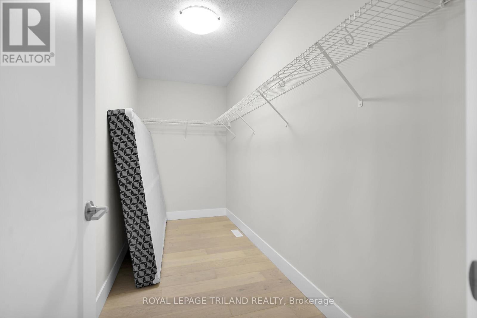 36 Kaiser Lane, Middlesex Centre, Ontario  N0L 1R0 - Photo 32 - X12687778