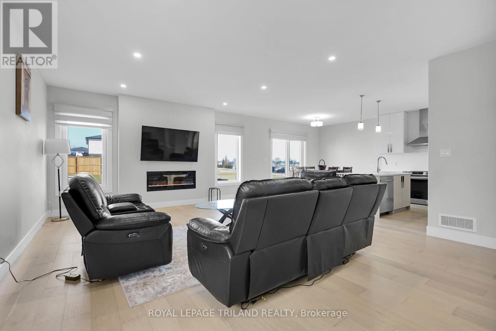 36 Kaiser Lane, Middlesex Centre, Ontario  N0L 1R0 - Photo 9 - X12687778