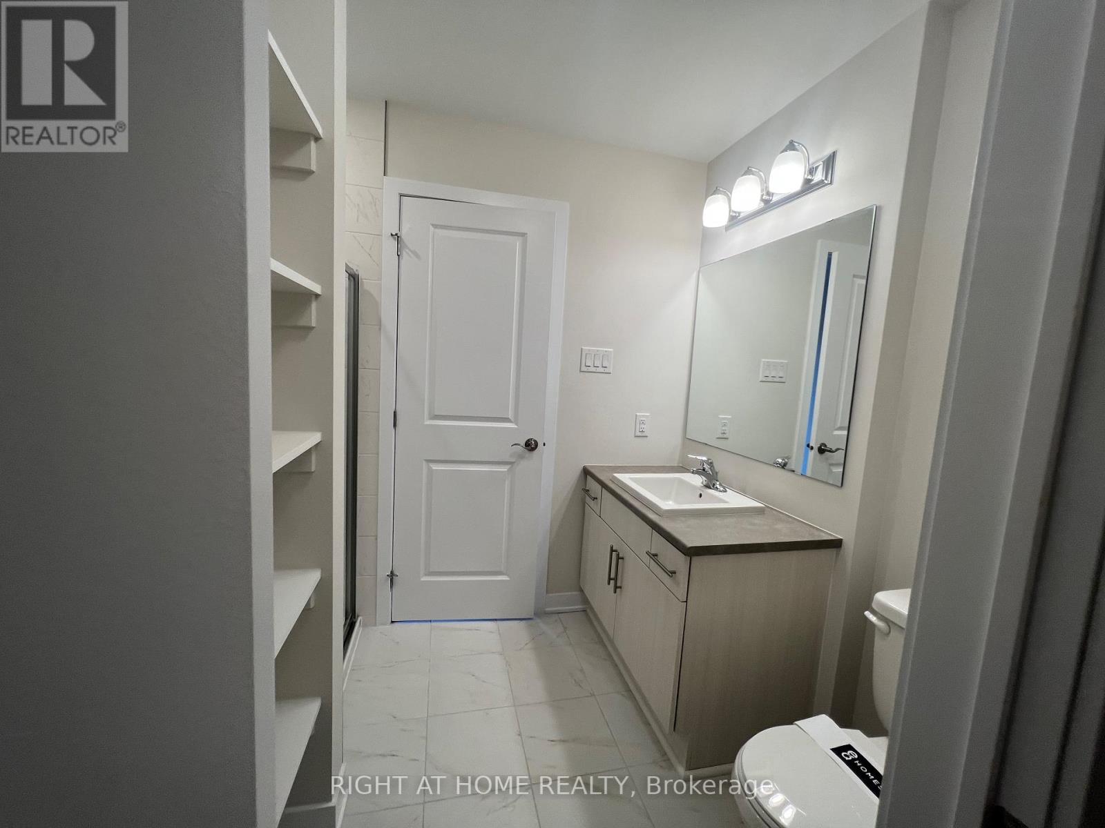 204 Tussock Private, Ottawa, Ontario  K1X 0M8 - Photo 24 - X12687836