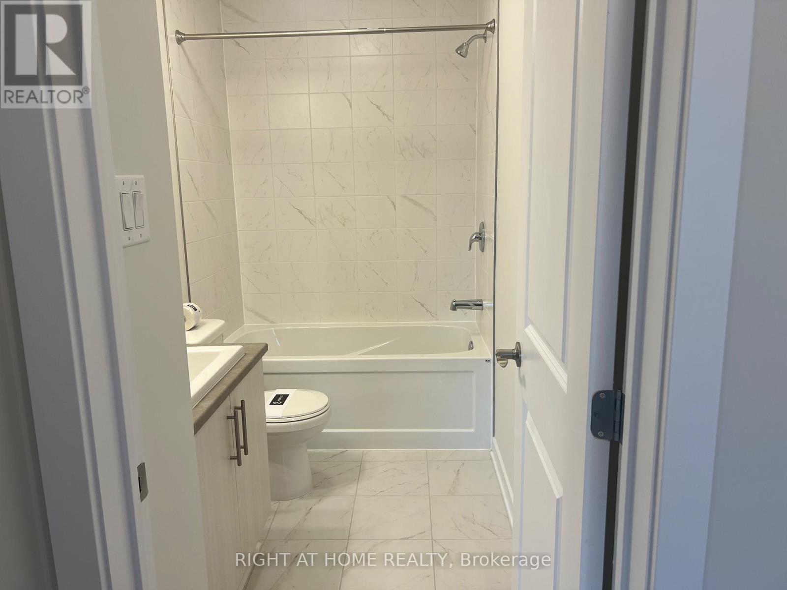 204 Tussock Private, Ottawa, Ontario  K1X 0M8 - Photo 28 - X12687836